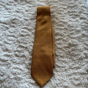 Feangi Gold 100% Silk Tie with Blue Accents